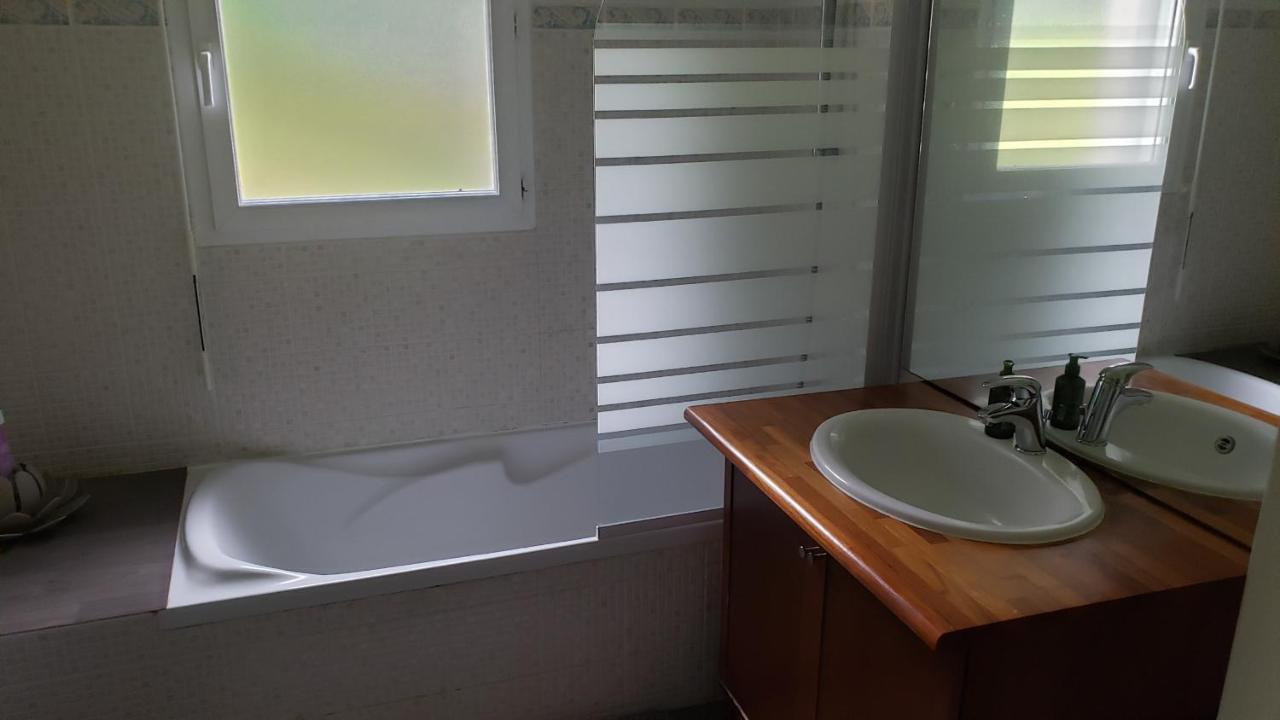 Le Calme Bed & Breakfast Plesse Exterior photo
