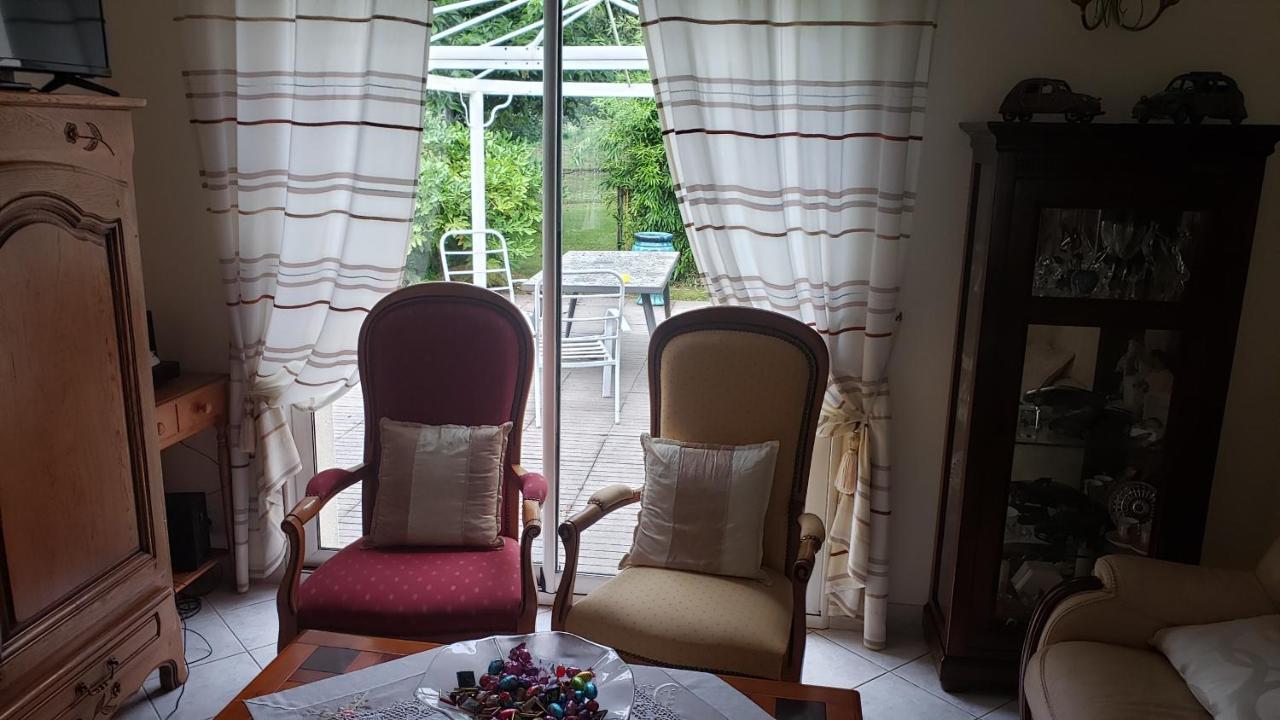 Le Calme Bed & Breakfast Plesse Exterior photo